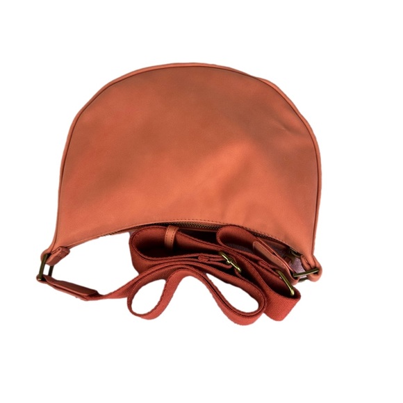 Universal Thread Purse - Picture 2 of 5